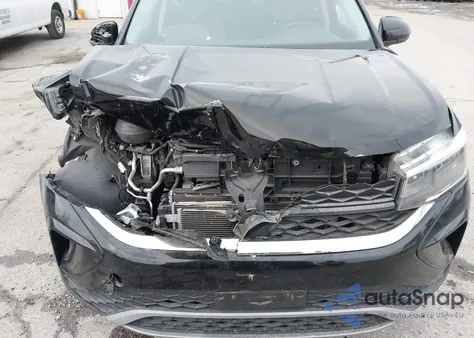 2022 Volkswagen Taos 1.5T Se из США, поврежденный, VIN 3VVWX7B25NM055000